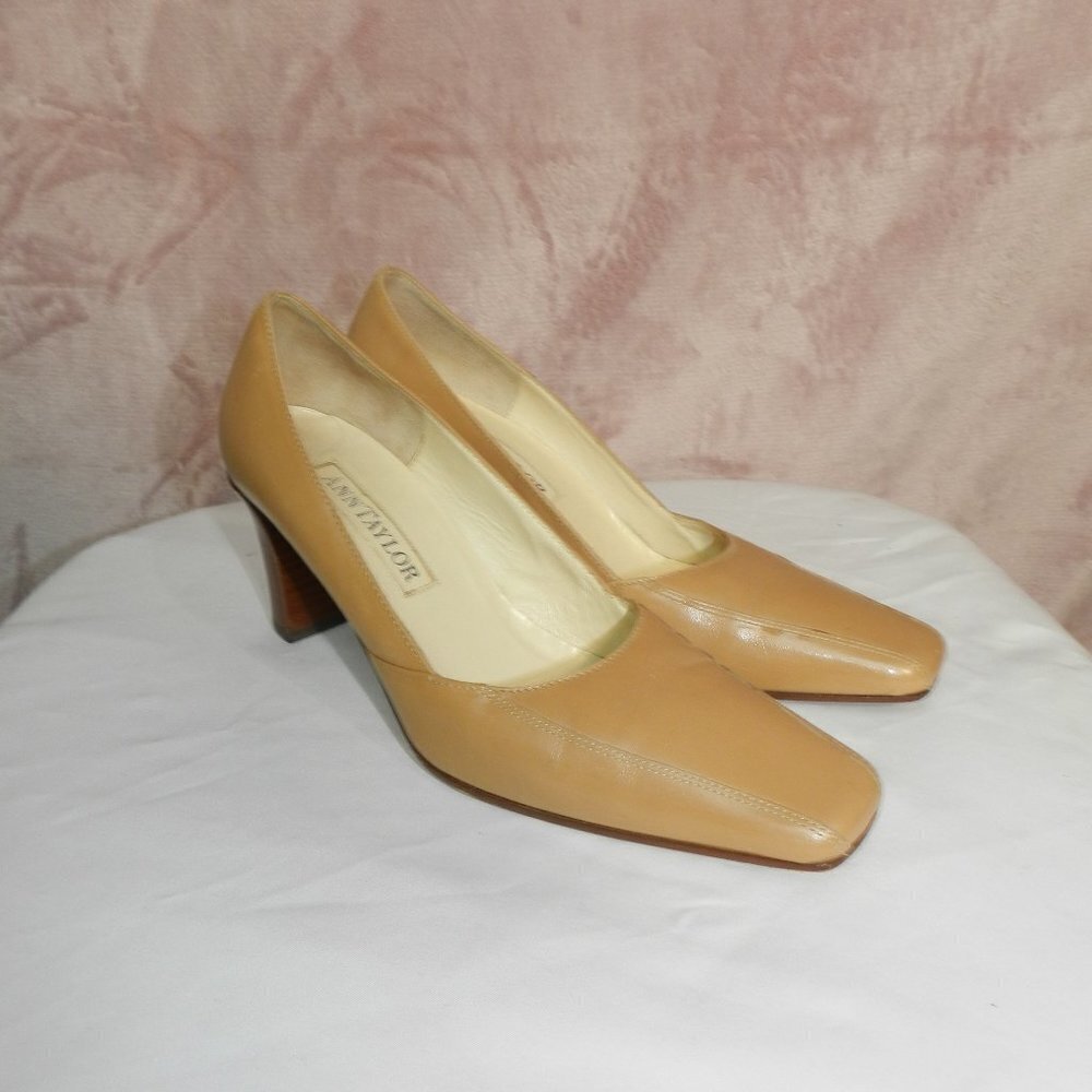 Vintage Womens Tan Ann Taylor Heels Size 6.5